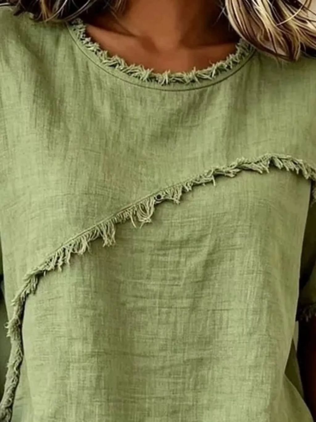 Plus Size Frayed Hem Top – Casual Short Sleeve Tee for Women