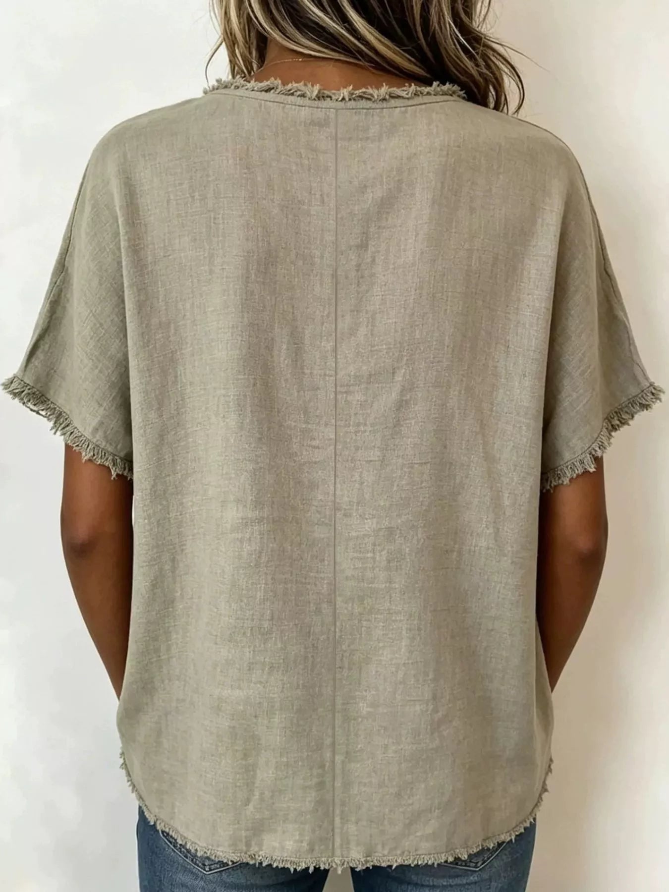 Plus Size Frayed Hem Top – Casual Short Sleeve Tee for Women