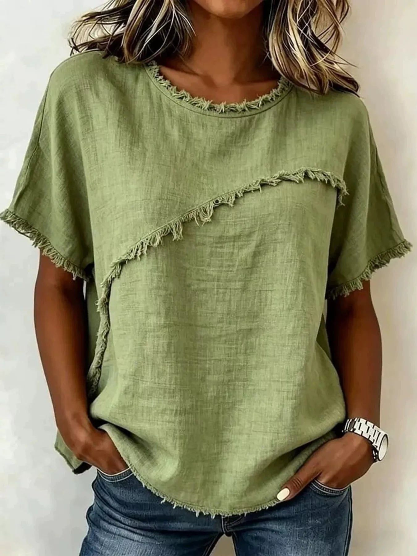 Plus Size Frayed Hem Top – Casual Short Sleeve Tee for Women