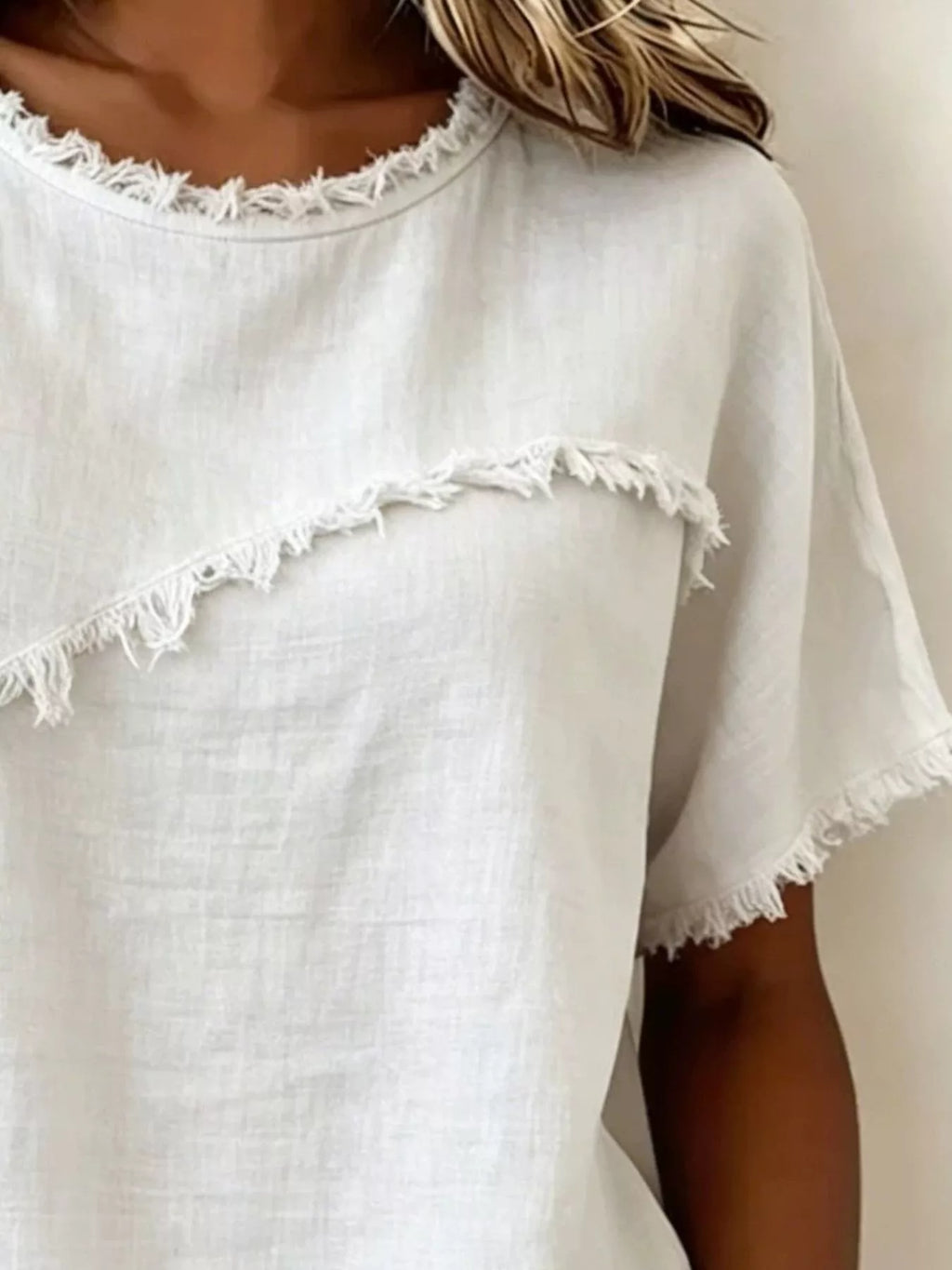 Plus Size Frayed Hem Top – Casual Short Sleeve Tee for Women