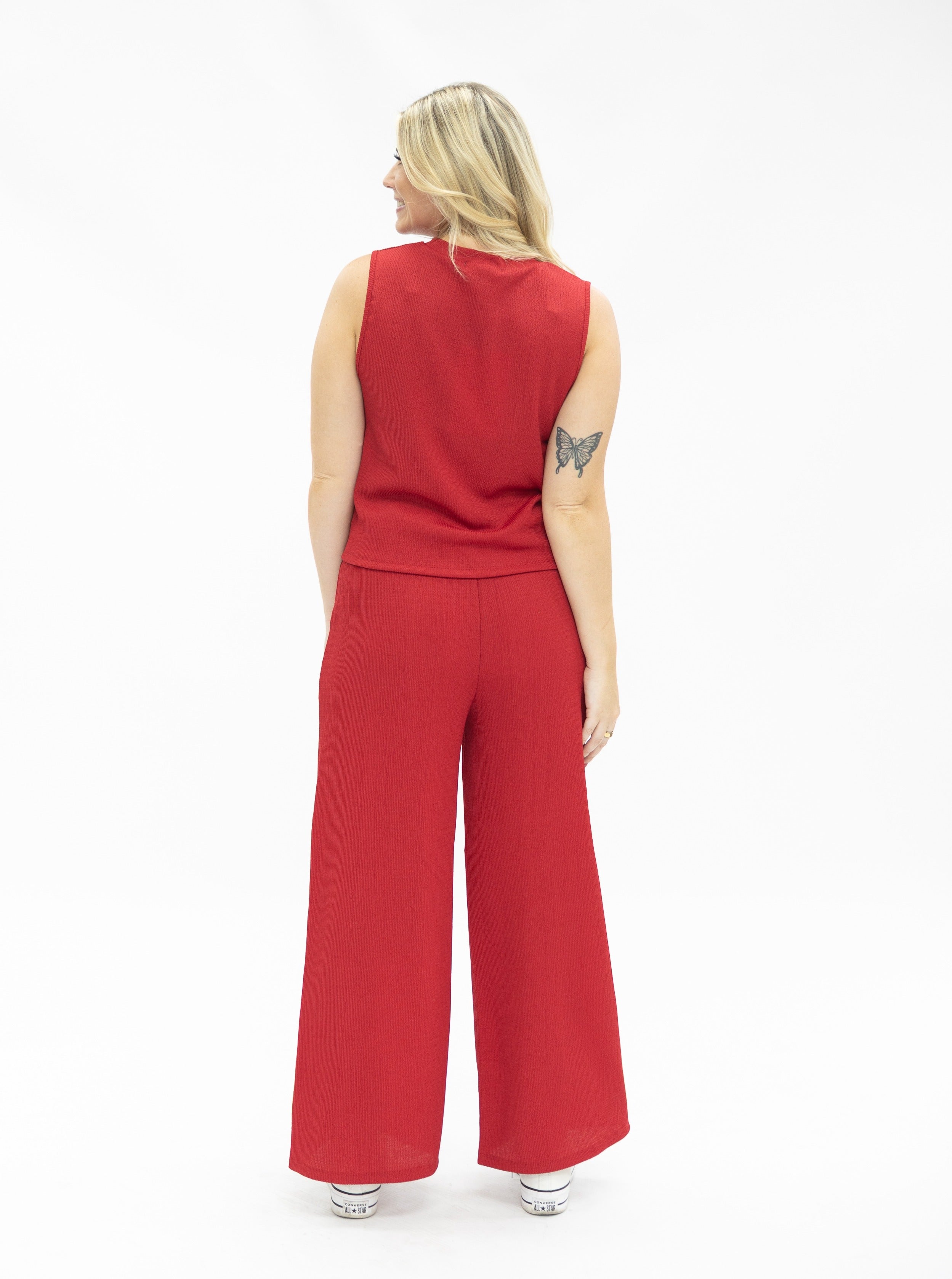 Women's Earhart Top in Red – Classic Aviator-Inspired Style