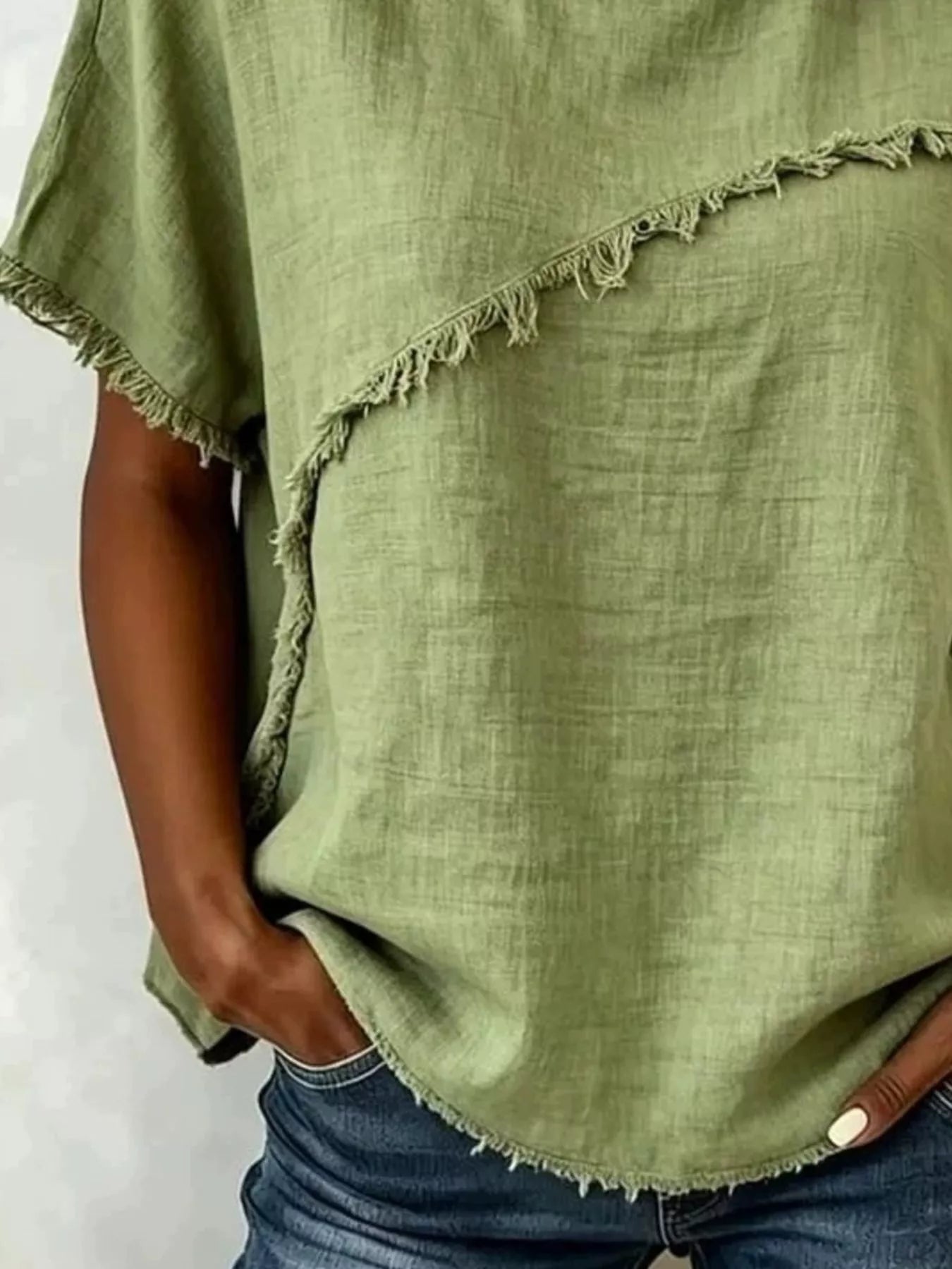 Plus Size Frayed Hem Top – Casual Short Sleeve Tee for Women